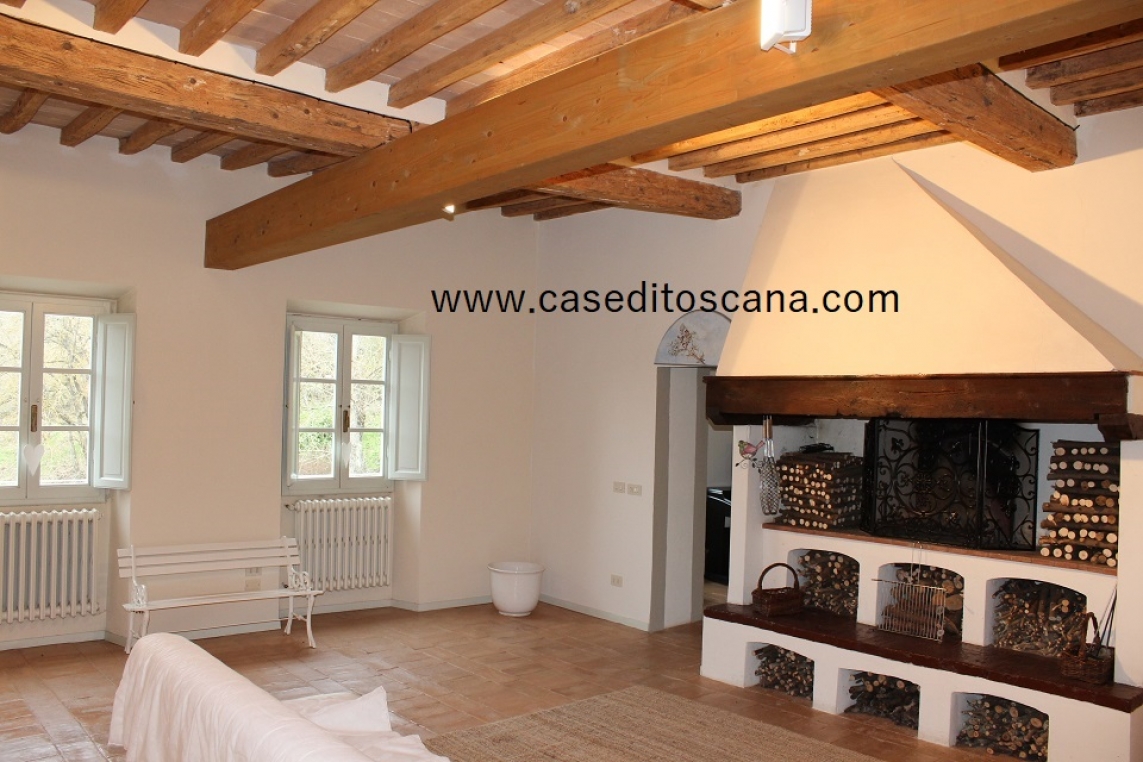 LECCIO - FAVOLOSO APPARTAMENTO OPEN SPACE IN COLONICA