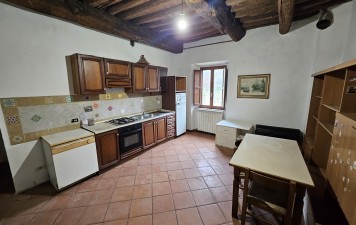 INCISA ALTA - AMPIO E LUMINOSO 3 VANI